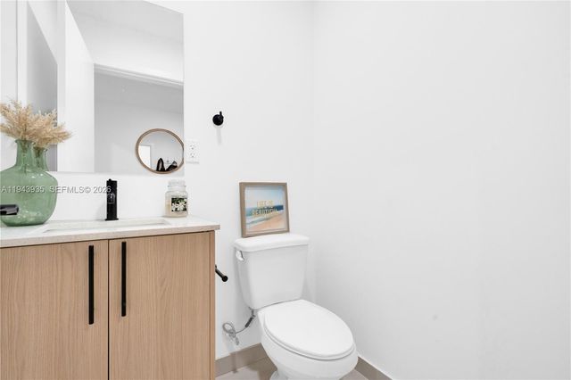 287 NW 13th Pl, Florida City, FL 33034