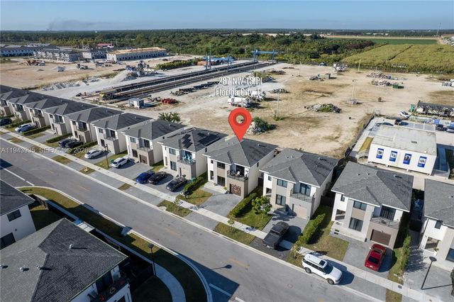 287 NW 13th Pl, Florida City, FL 33034