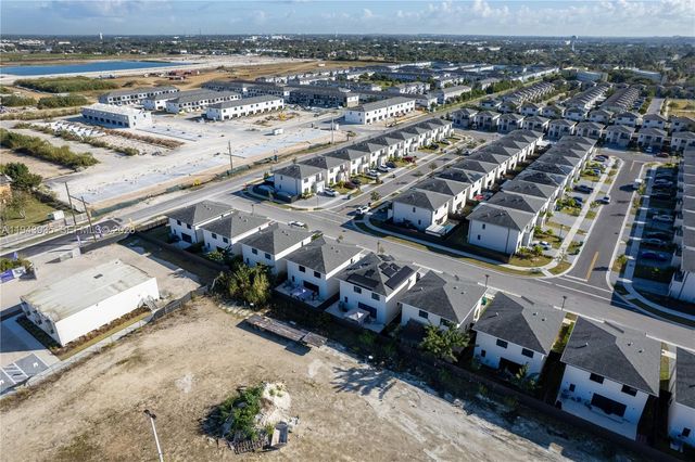 287 NW 13th Pl, Florida City, FL 33034