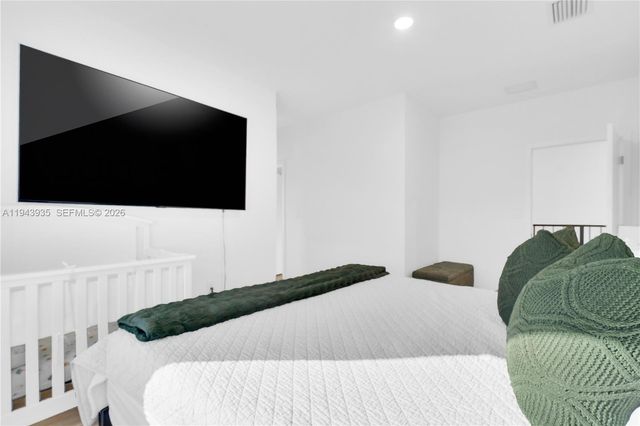 287 NW 13th Pl, Florida City, FL 33034