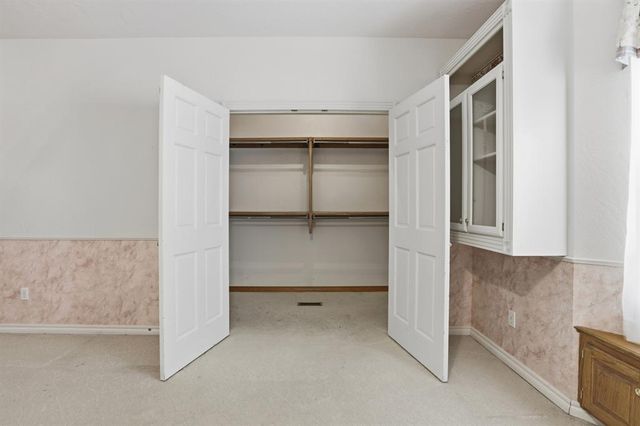 1414 E Twin Brook Terrace, Mustang, OK 73064