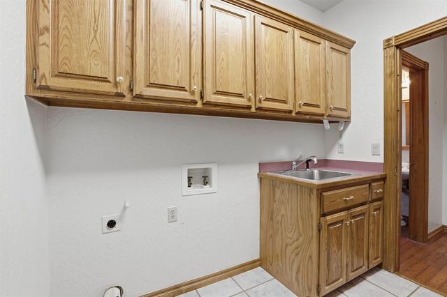 1414 E Twin Brook Terrace, Mustang, OK 73064