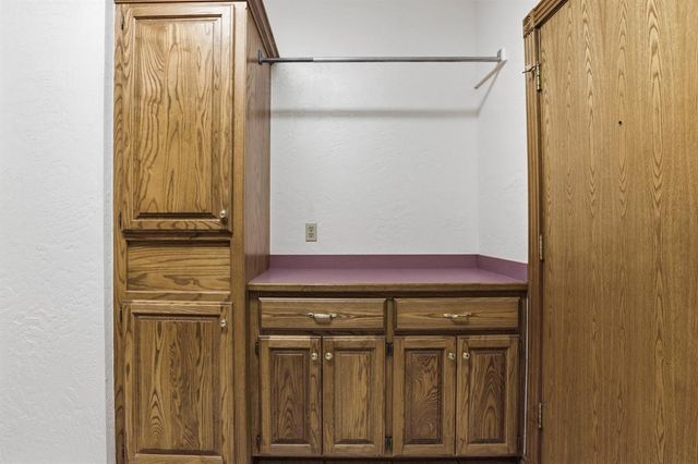 1414 E Twin Brook Terrace, Mustang, OK 73064