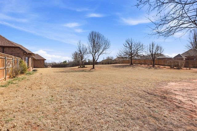 1414 E Twin Brook Terrace, Mustang, OK 73064