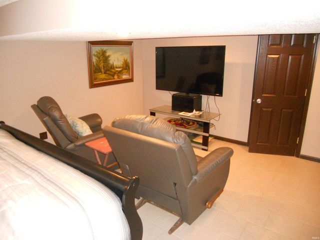 212 West Street, New Haven, IN 46774