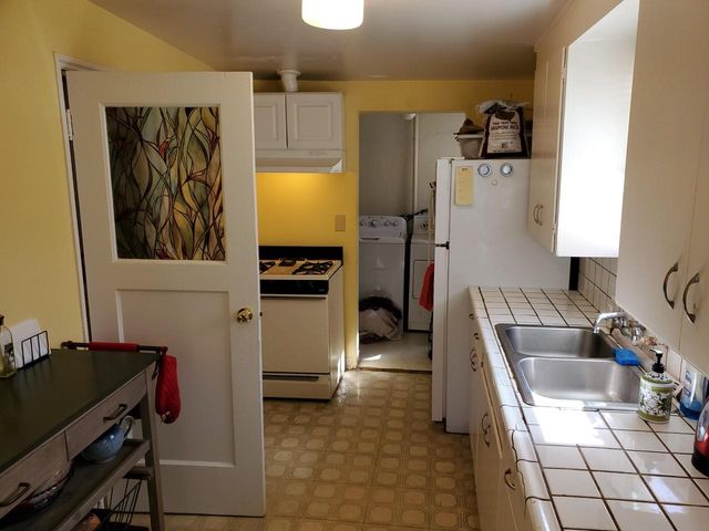 321 Hawthorne Street, Salinas, CA 93901