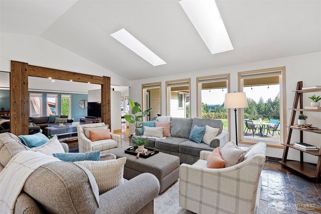 5149 NW Viewpoint Lane, Bremerton, WA 98312