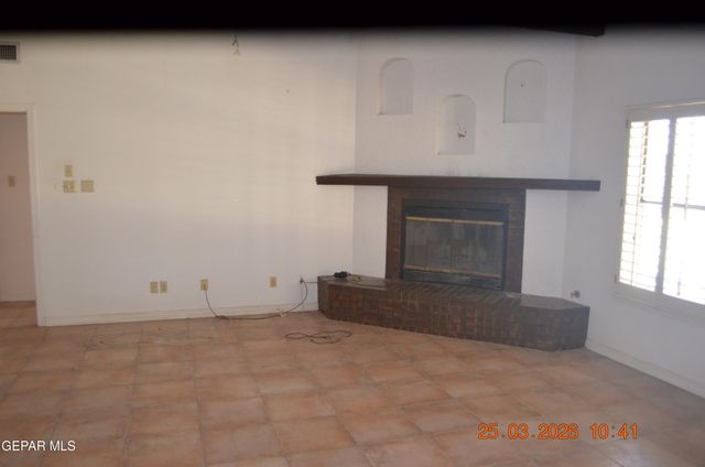 900 DULCINEA Court, Santa Teresa, NM 88008