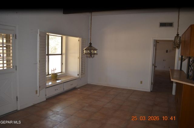 900 DULCINEA Court, Santa Teresa, NM 88008