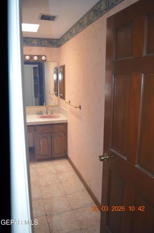 900 DULCINEA Court, Santa Teresa, NM 88008