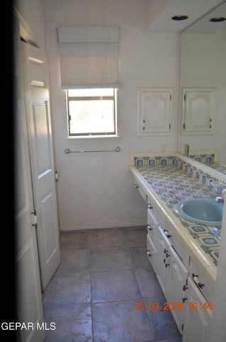 900 DULCINEA Court, Santa Teresa, NM 88008