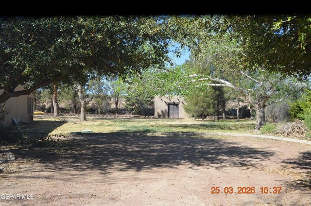 900 DULCINEA Court, Santa Teresa, NM 88008