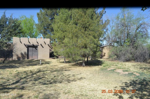 900 DULCINEA Court, Santa Teresa, NM 88008