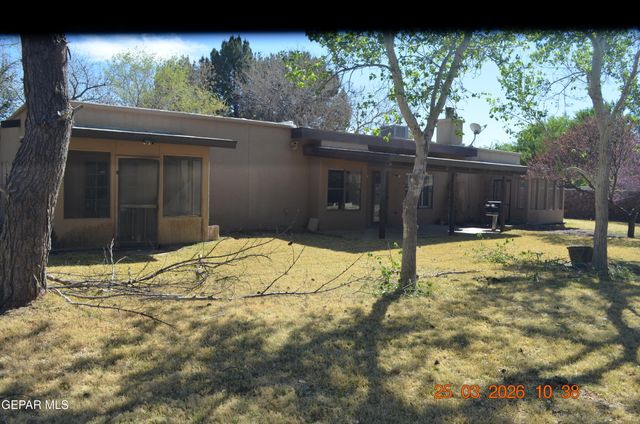 900 DULCINEA Court, Santa Teresa, NM 88008