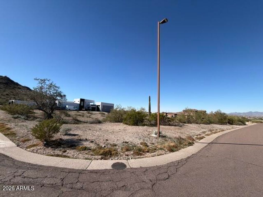 16562 W SANTA LORETTA Drive 42, Goodyear, AZ 85338 — exterior