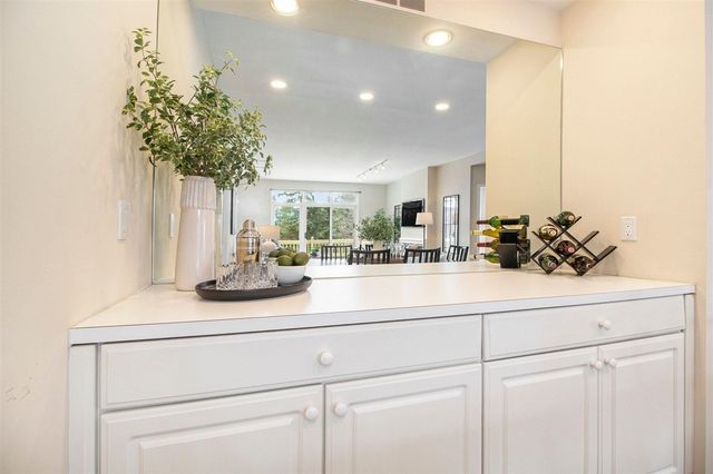 2766 Maitland Drive, Ann Arbor, MI 48105