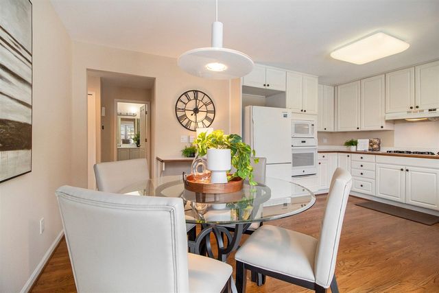 2766 Maitland Drive, Ann Arbor, MI 48105