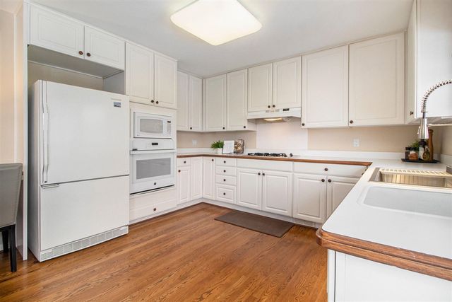 2766 Maitland Drive, Ann Arbor, MI 48105