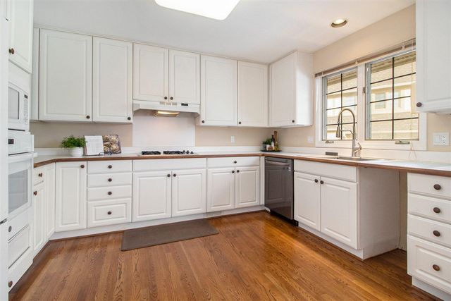 2766 Maitland Drive, Ann Arbor, MI 48105