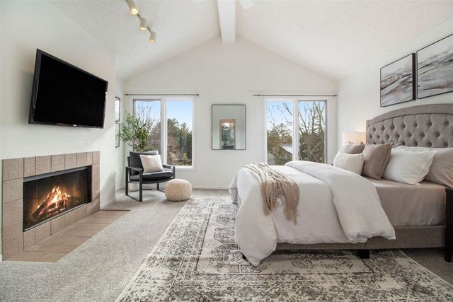 2766 Maitland Drive, Ann Arbor, MI 48105