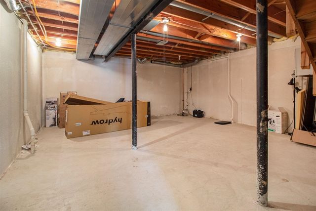 2766 Maitland Drive, Ann Arbor, MI 48105