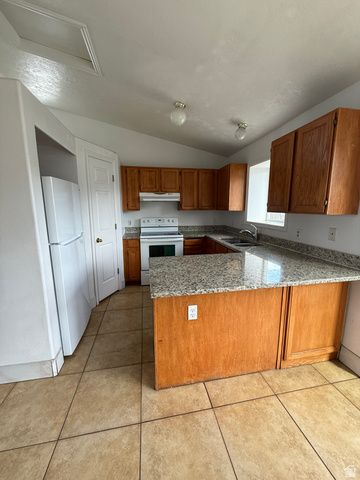 5953 W CAPE COD DR, West Valley City, UT 84128
