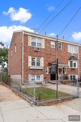 69-01 61st Road, New York City, NY 11379