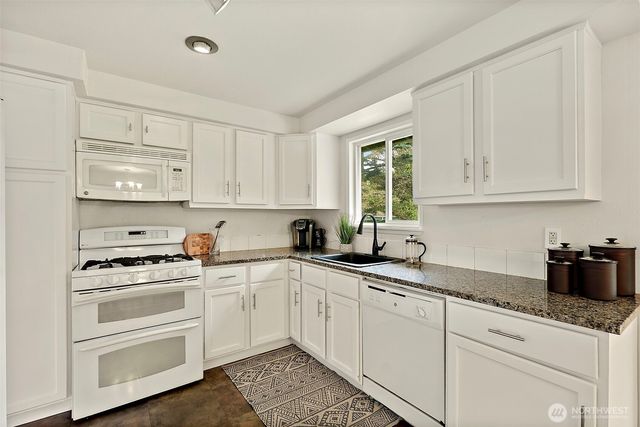 211 170th Street E, Spanaway, WA 98387