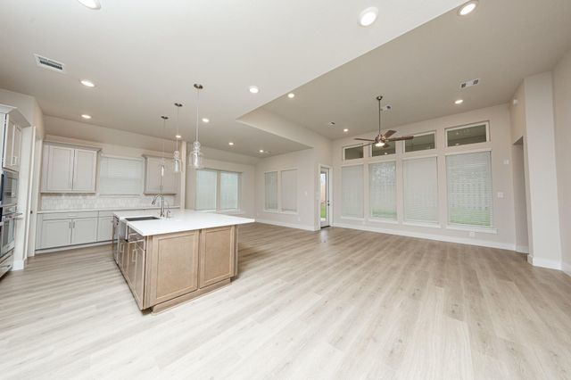 41422 Threadgill Way, Montgomery, TX 77316