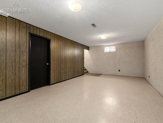 207 Autobee Lane, Avondale, CO 81022