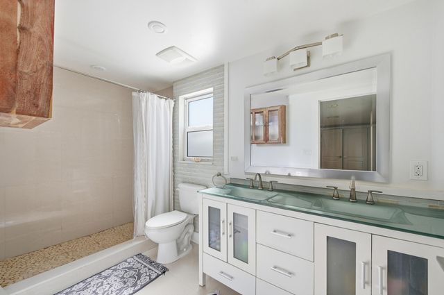 1610 NE 7th Street, Fort Lauderdale, FL 33304