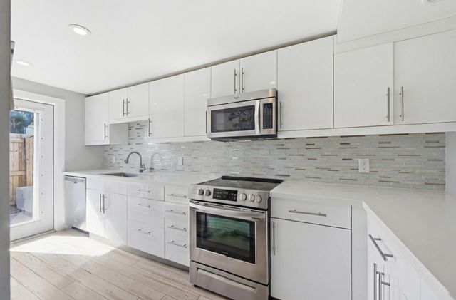 1610 NE 7th Street, Fort Lauderdale, FL 33304
