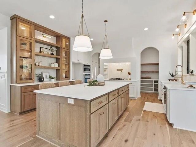 4749 NW Sienna Ridge, Riverside, MO 64150