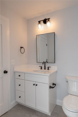 15 Recess Lane, Warwick, RI 02889