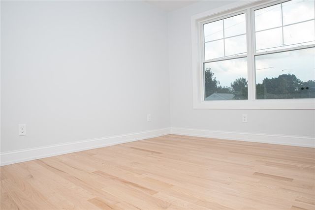 15 Recess Lane, Warwick, RI 02889