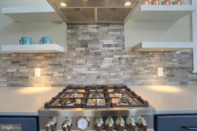 189 HIGHLANDER WAY, Boiling Springs, PA 17007