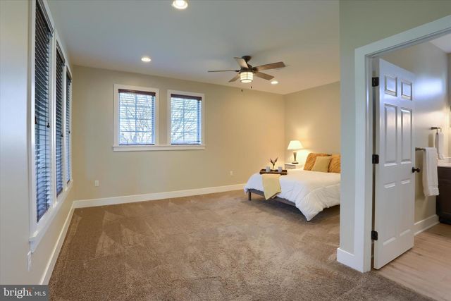 189 HIGHLANDER WAY, Boiling Springs, PA 17007