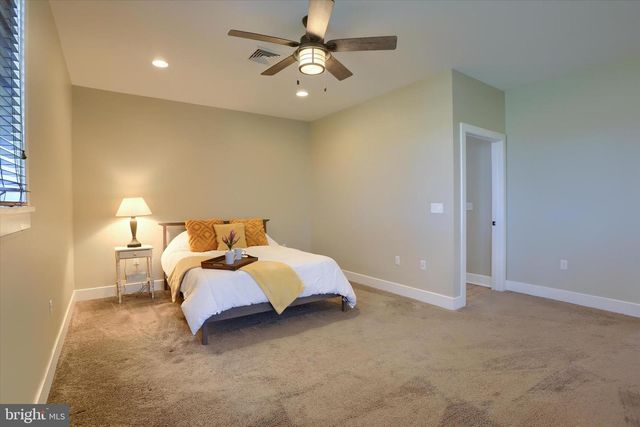 189 HIGHLANDER WAY, Boiling Springs, PA 17007