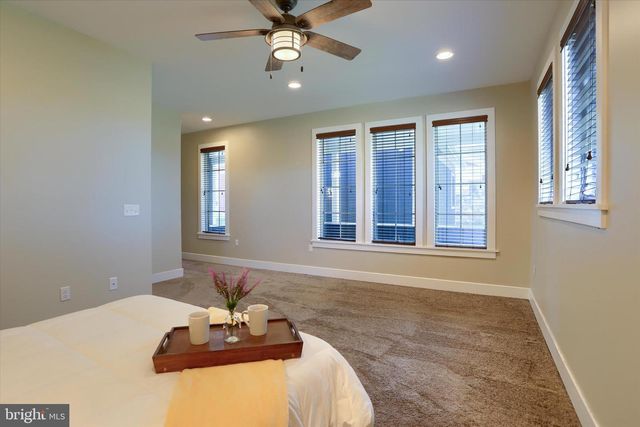 189 HIGHLANDER WAY, Boiling Springs, PA 17007