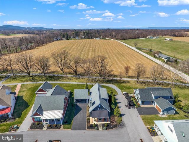 189 HIGHLANDER WAY, Boiling Springs, PA 17007