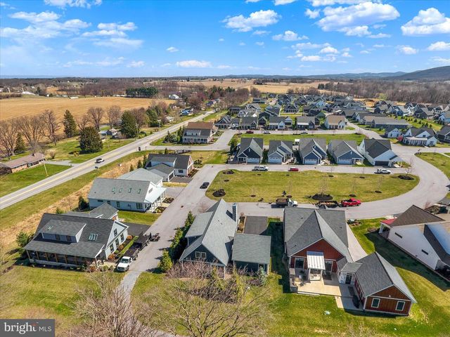 189 HIGHLANDER WAY, Boiling Springs, PA 17007