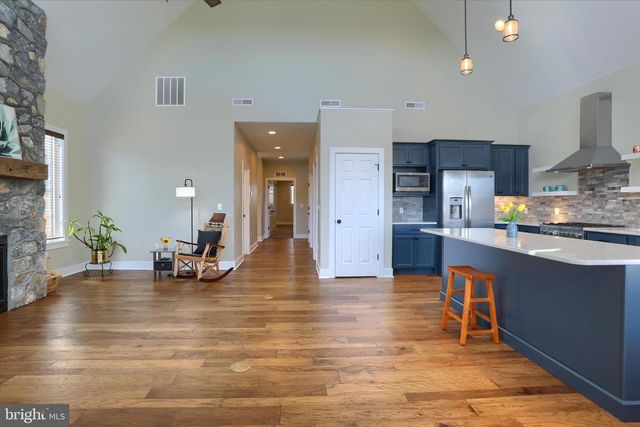 189 HIGHLANDER WAY, Boiling Springs, PA 17007