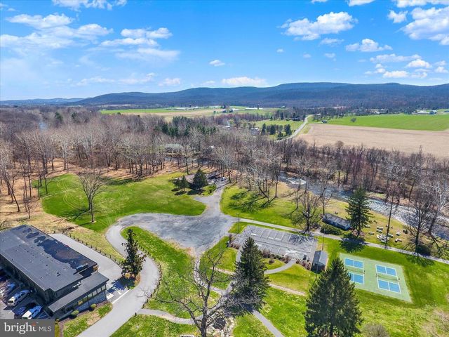 189 HIGHLANDER WAY, Boiling Springs, PA 17007
