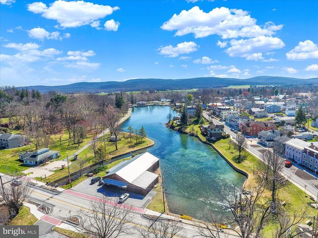 189 HIGHLANDER WAY, Boiling Springs, PA 17007