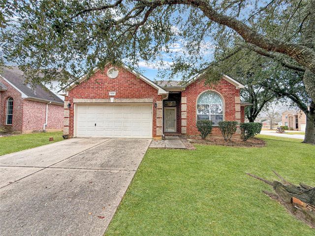 9206 Hidden Lake E, Magnolia, TX 77354