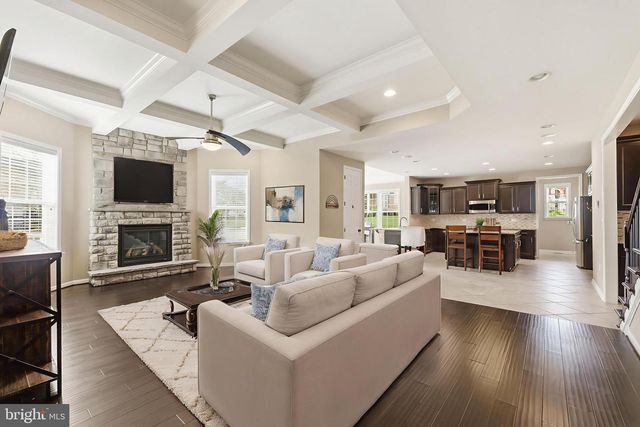 14612 BRIDLE CREEK RD, Woodbridge, VA 22193