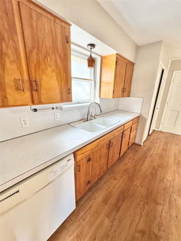 2261 Springhill Drive, Dallas, TX 75228