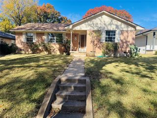 2261 Springhill Drive, Dallas, TX 75228