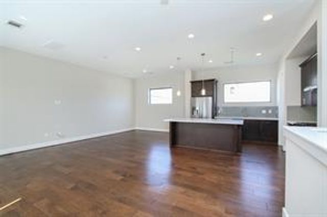 611 Sydnor Street, Houston, TX 77020
