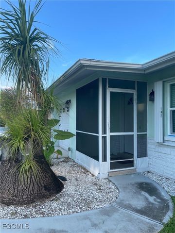 2705 SE 17th AVE, Cape Coral, FL 33904